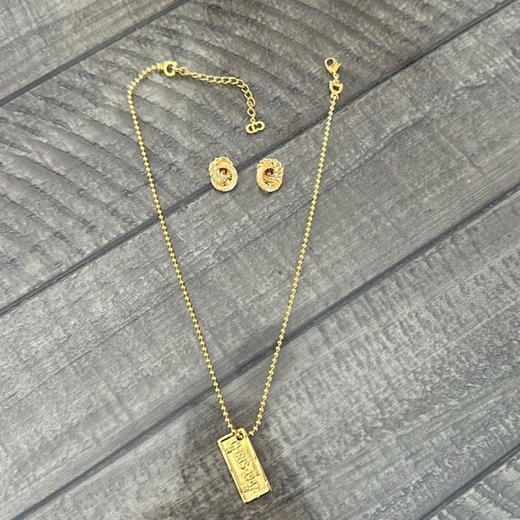 💯 Rare Christian Dior dog tag Necklace and Earrings - Picture 8 of 10